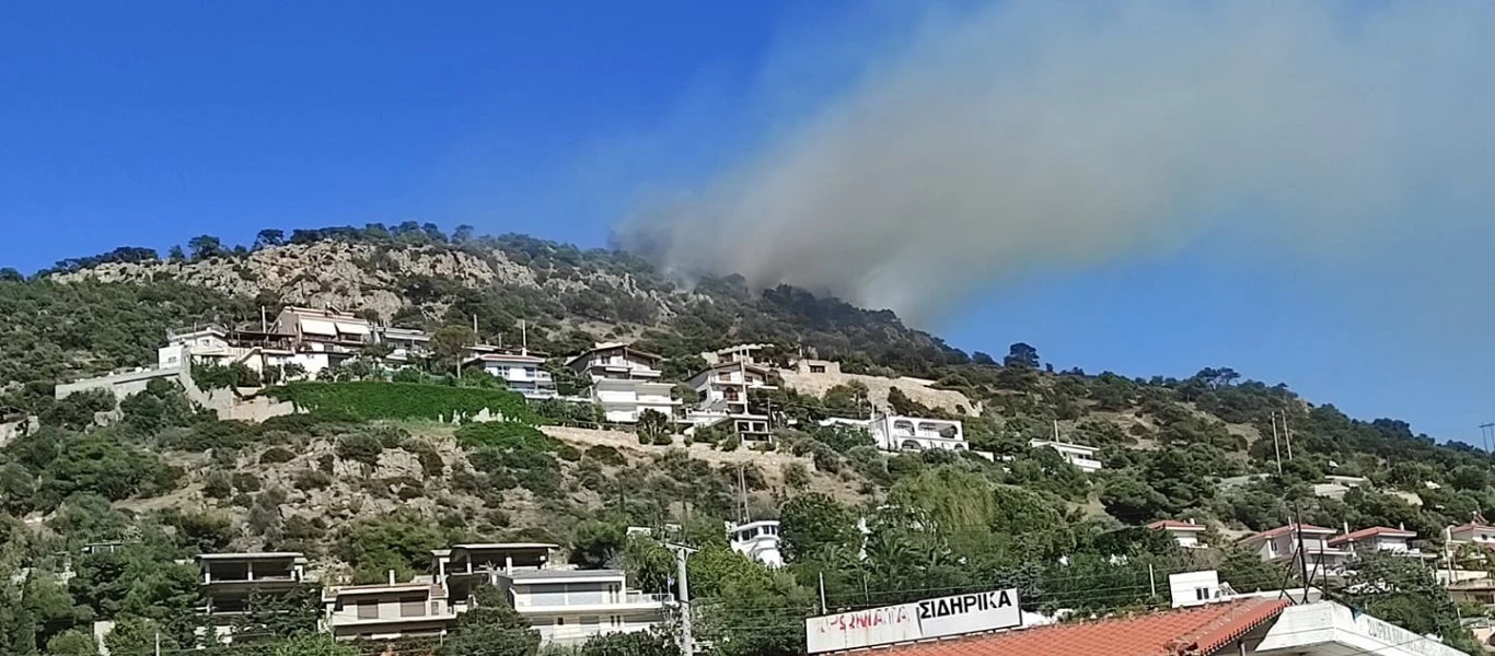Μεγάλη φωτιά στην Αγία Μαρίνα Κορωπίου - Έκλεισε η Αθηνών-Σουνίου (φώτο-βίντεο) (upd2)